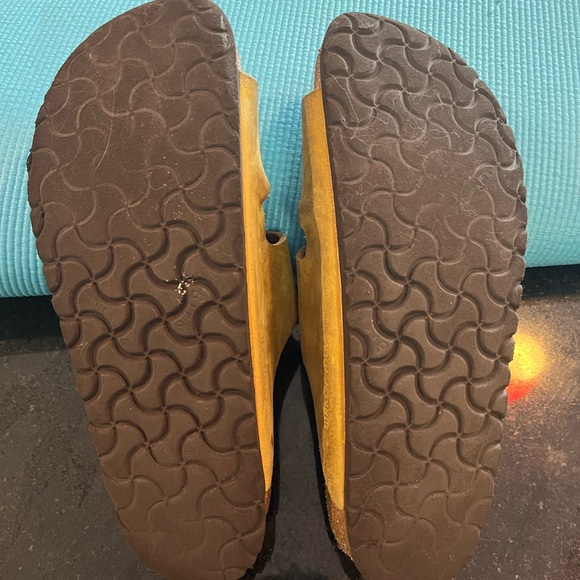 Birkenstock yellow Sandals - Picture 4 of 4